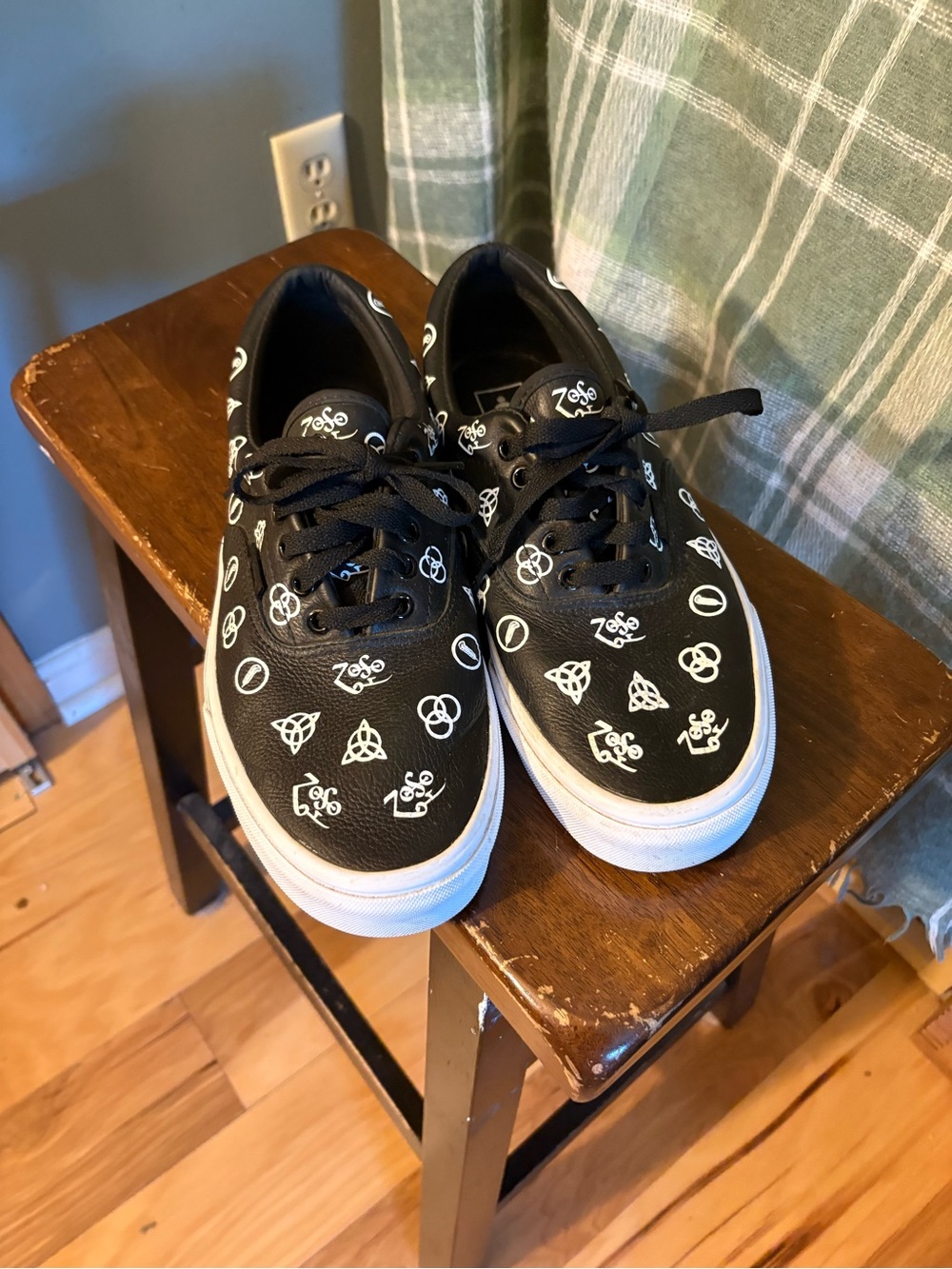 Vans Era x Led Zeppelin 50th anniversary leather low tops M 9.5 W 11 - Picture 1 of 8